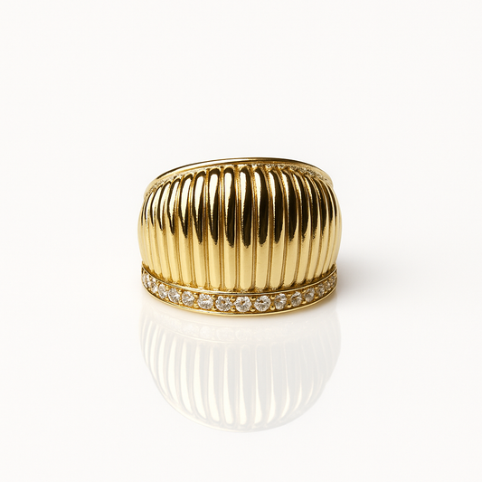 Crown Crest Ribbed Ring