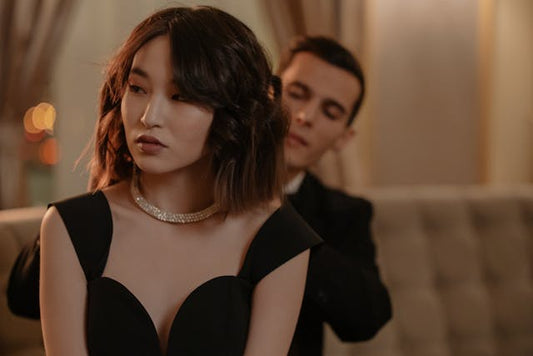 How to Choose the Perfect Bridal Necklace for Your Dress Neckline